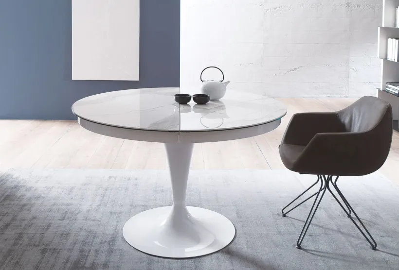Eclipse Extending Dining Table Seats 6 to 8 guests, Made in Italy Eclipse Extending Dining Table Seats 6 to 8 guests, Made in Italy