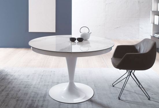 Eclipse Extending Dining Table Seats 6 to 8 guests, Made in Italy