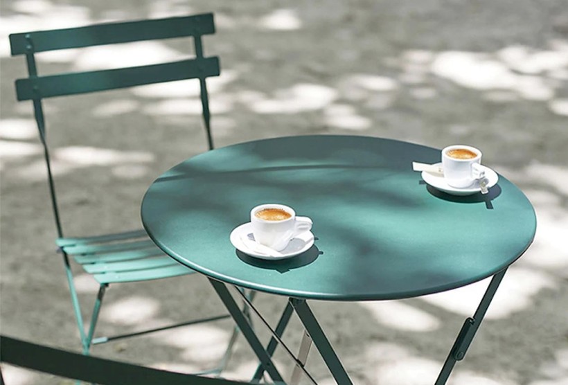 Bistro Folding Table with 2 Folding Chairs | Fermob Garden furniture