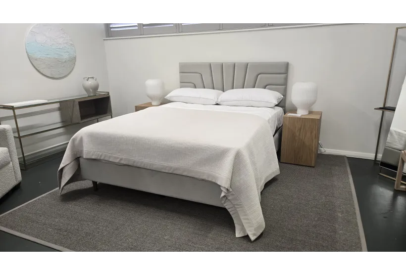 Continental King Air Storage bed, Cleopatra Headboard