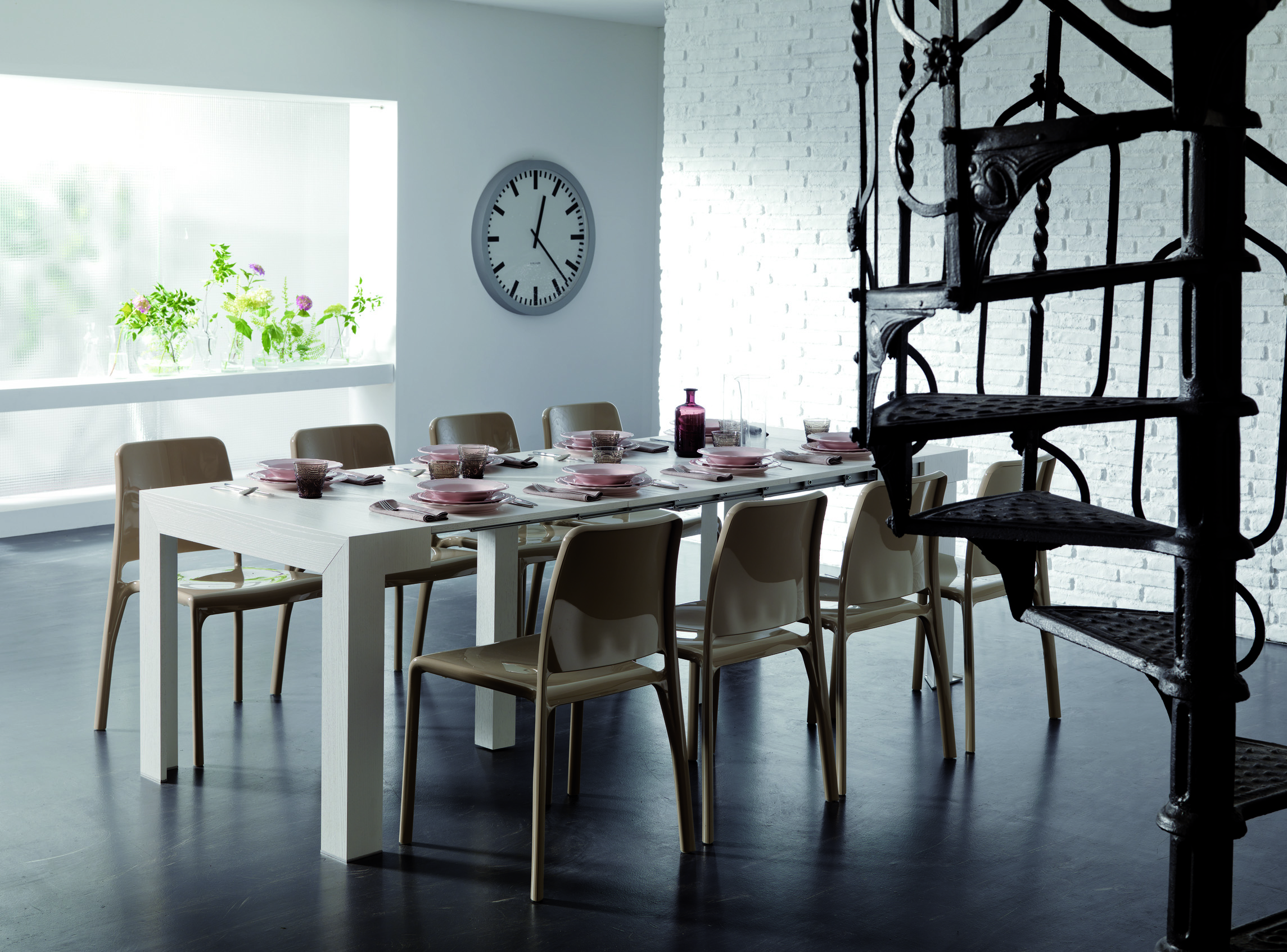 Console, an extending table that seats 10 | Blog | Furl Console, an extending table that seats 10 | Blog | Furl