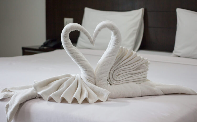 How to make a towel swan for your bed