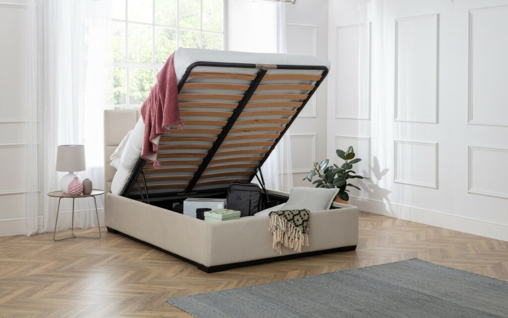 Huge amounts of under bed storage