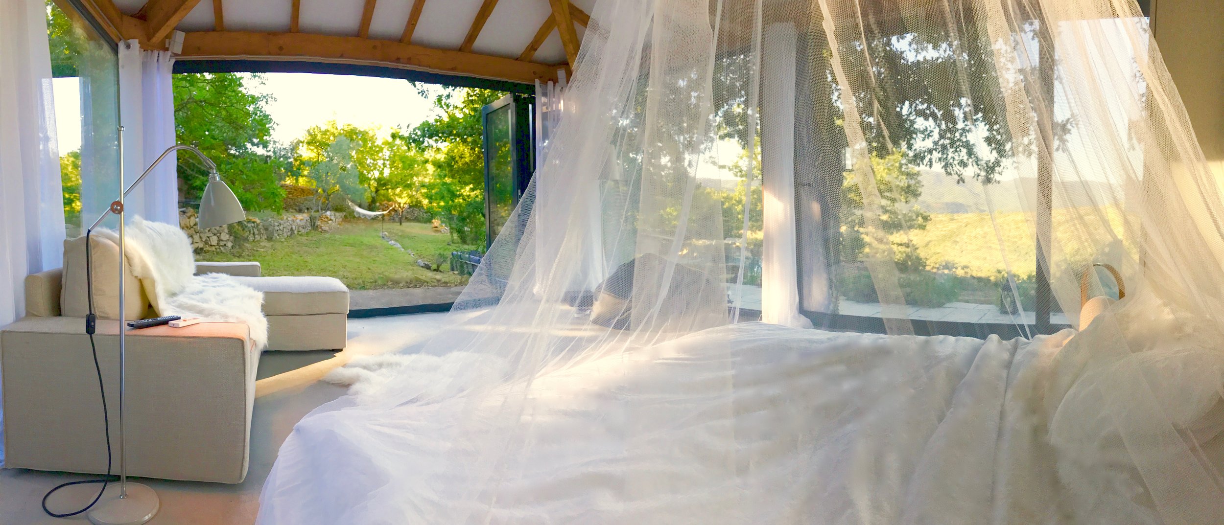 Full size render bed