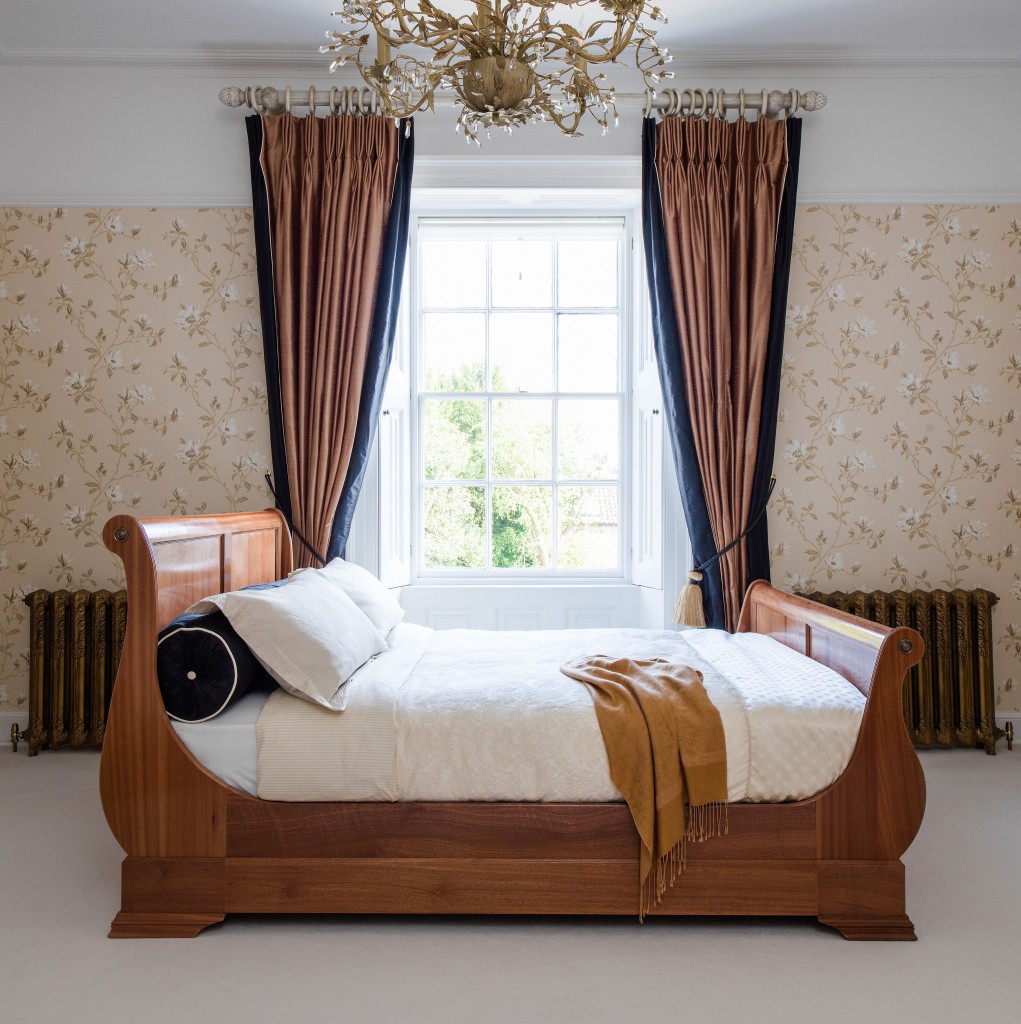 Solid wood Sliegh beds