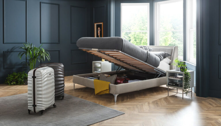 Furl storage bed with suitcases: All of them fit!