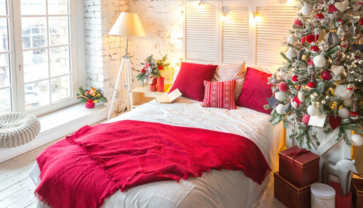 Furl Guide to Organising Under Bed Storage for Christmas