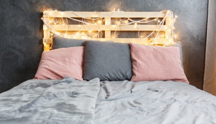 Are there any alternatives to having a headboard?