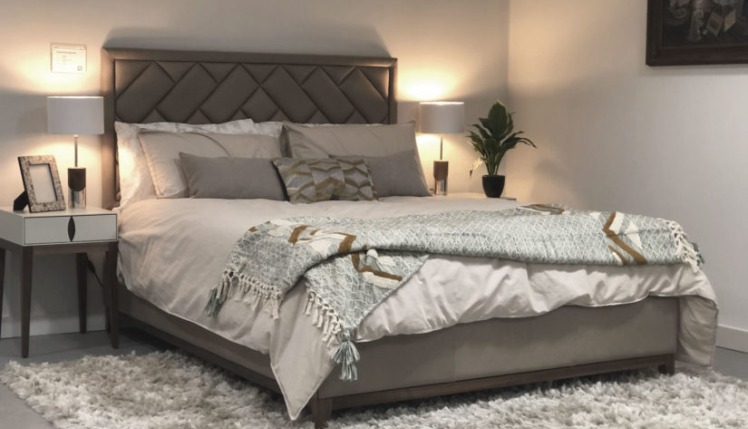 Bed dressing ideas to compete with a hotel-style bed