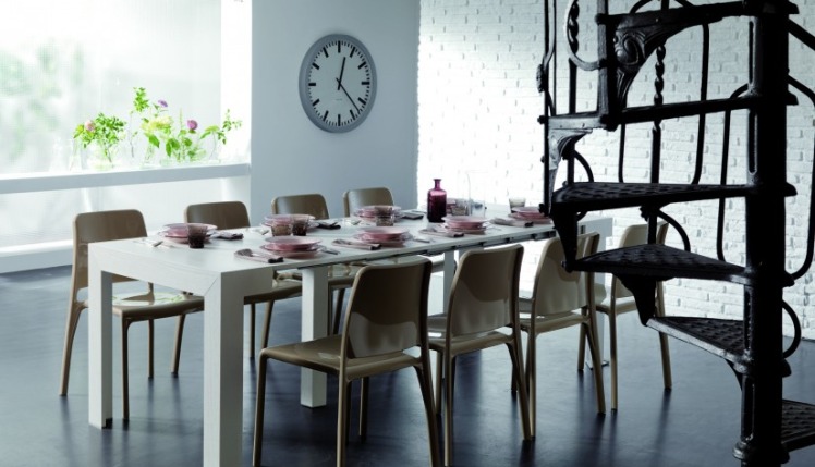 Console, an extending table that seats 10