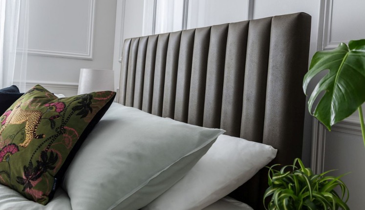 How to Choose a Storage Bed That Includes a Built-In Headboard